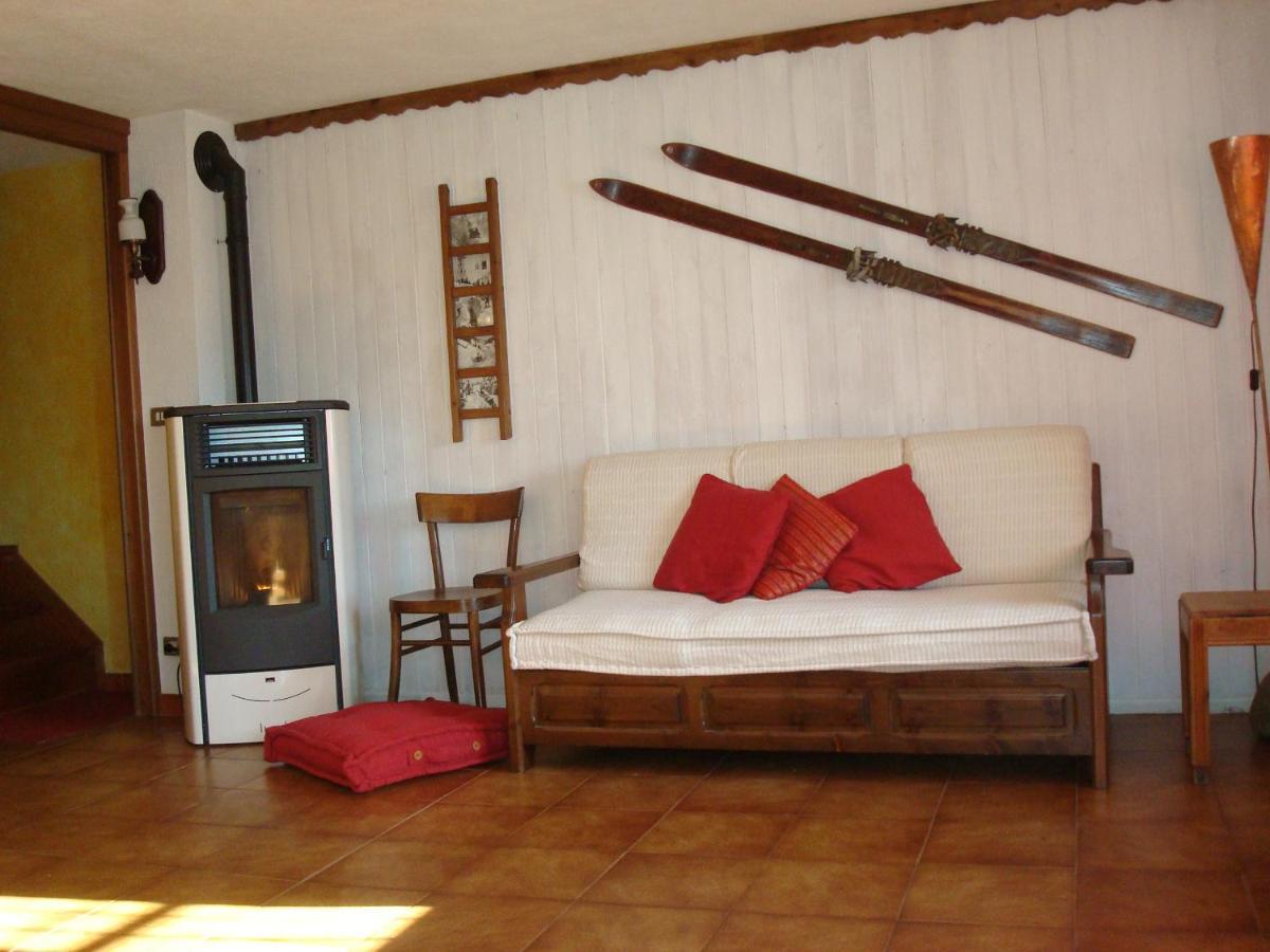Appartement La Casa Di Martina à Saint-Vincent Extérieur photo