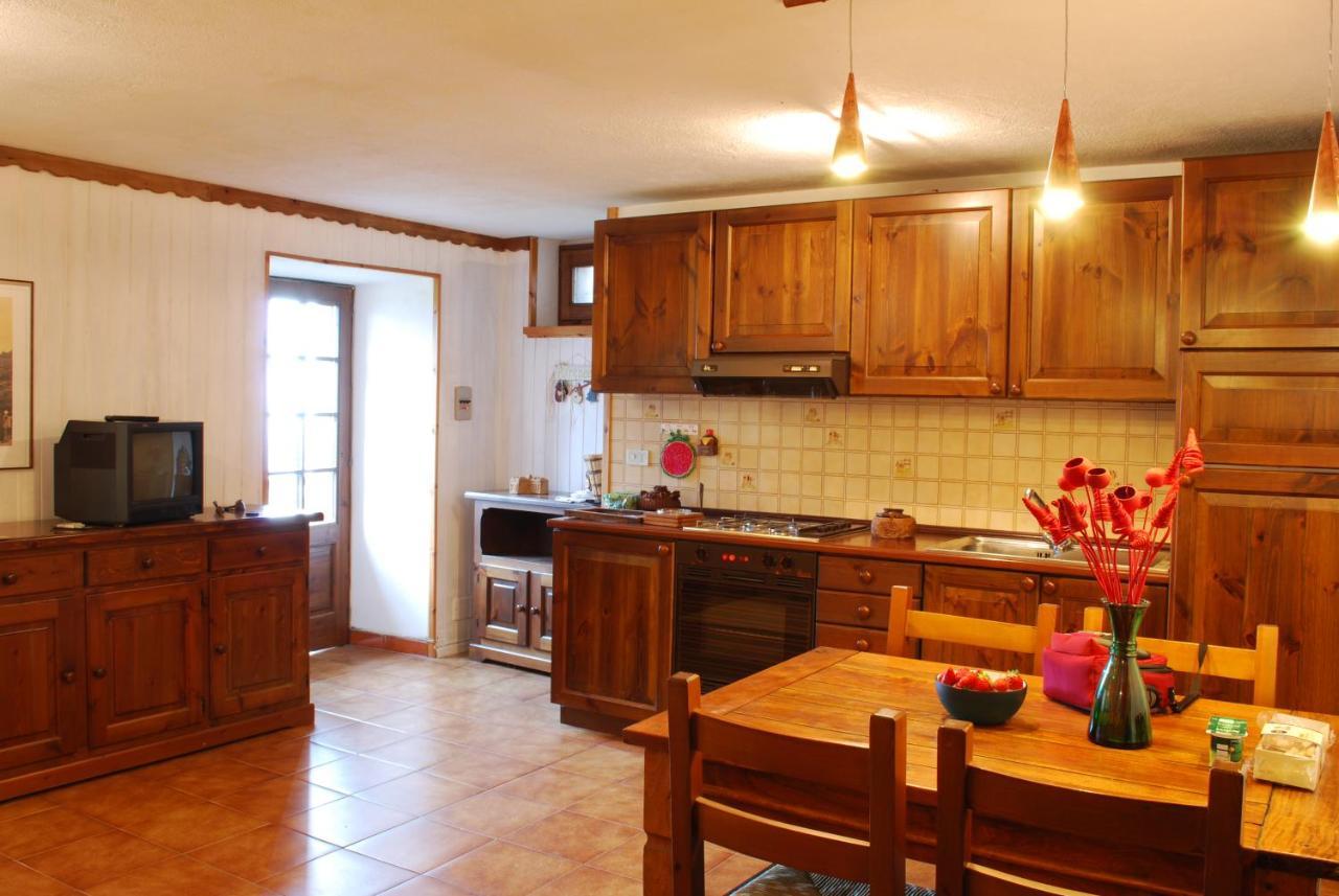 Appartement La Casa Di Martina à Saint-Vincent Extérieur photo